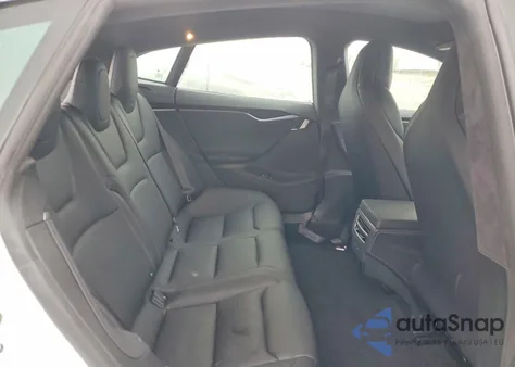 2018 Tesla Model S from USA, damaged, VIN 5YJSA1E26JF271363